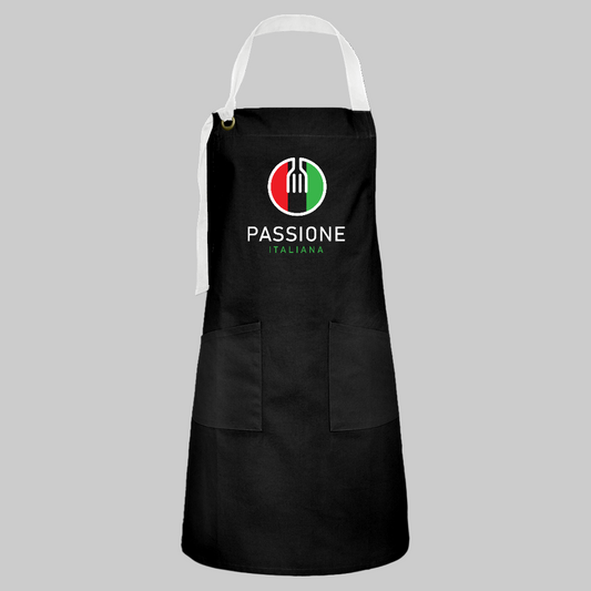 Schwarze Küchenschürze mit rundem Passione Italiana Logo in Grün, Weiß und Rot sowie stilisiertem Bestecksymbol