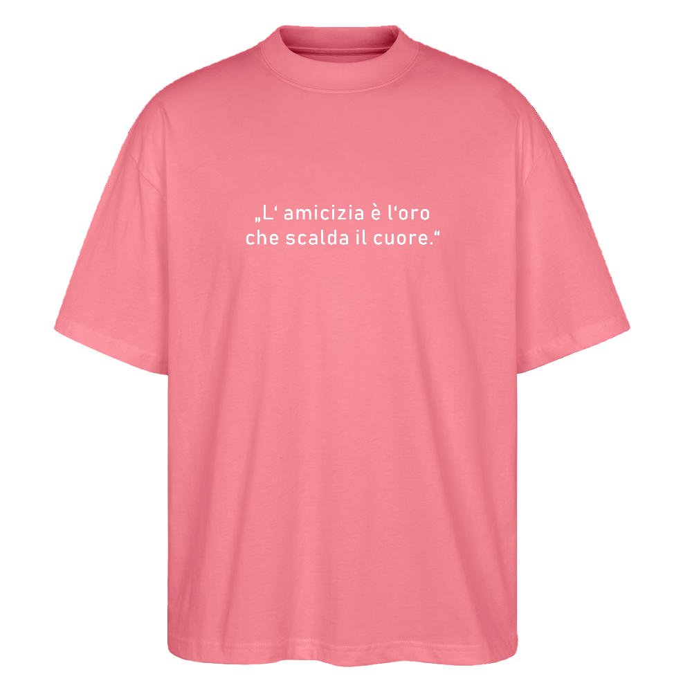 Oversized T-Shirt mit weißem italienischen Zitat „L’amicizia è l’oro che scalda il cuore“ auf der Vorderseite - Pink 