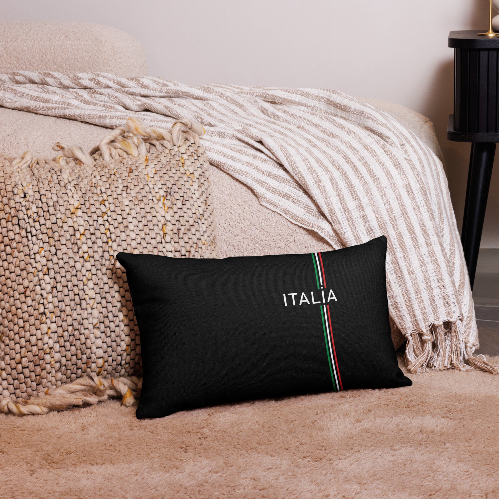 Zierkissen auf Teppich mit Retro-Elementen – ideal für Wohnzimmer oder Lounge

