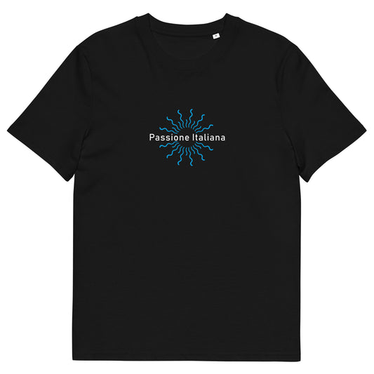 Schwarzes Unisex-T-Shirt aus 100 % Bio-Baumwolle mit weißem „Passione Italiana“-Schriftzug und strahlenförmigem Sonnenmotiv auf der Brust; klassischer Rundhalsausschnitt, nachhaltige Streetwear mit mediterranem Flair.