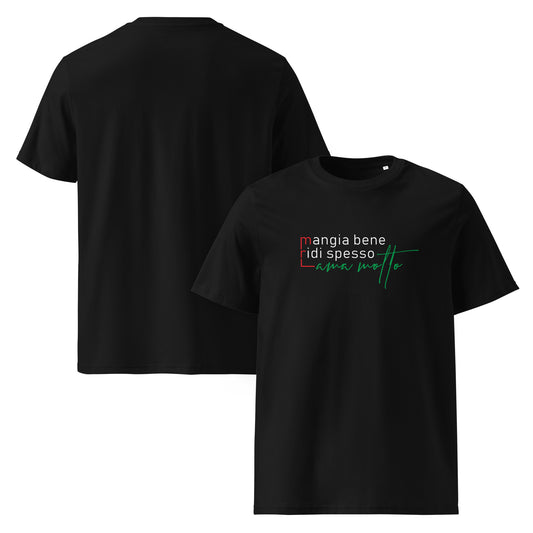 Unisex-T-Shirt aus 100 % Bio-Baumwolle, flach ausgebreitet vor hellem Hintergrund; Vorderseite sichtbar mit weißem Schriftzug „Mangia bene · Ridi spesso · Ama molto“ mittig auf der Brust, klassischer Rundhalsausschnitt, Farbe: Schwarz, erhältlich in Größen S bis 5XL.