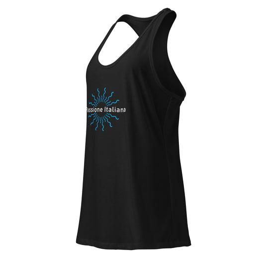 Damen-Racerback-Tanktop in Schwarz, flach ausgebreitet vor hellem Hintergrund; Vorderseite sichtbar mit weißem Schriftzug „Passione Italiana“ und weißem Herzmotiv mittig auf der Brust, figurbetonter Schnitt mit sportlichem Rücken, aus leichtem Baumwoll-Polyester-Mix, erhältlich in den Größen S bis 2XL