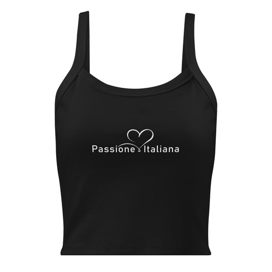 Schwarzes Damen-Crop-Top mit dünnen Trägern und Frontprint „Passione Italiana“ in Herzform; modisches Statement-Piece mit italienischem Flair und aktivistischer Botschaft.